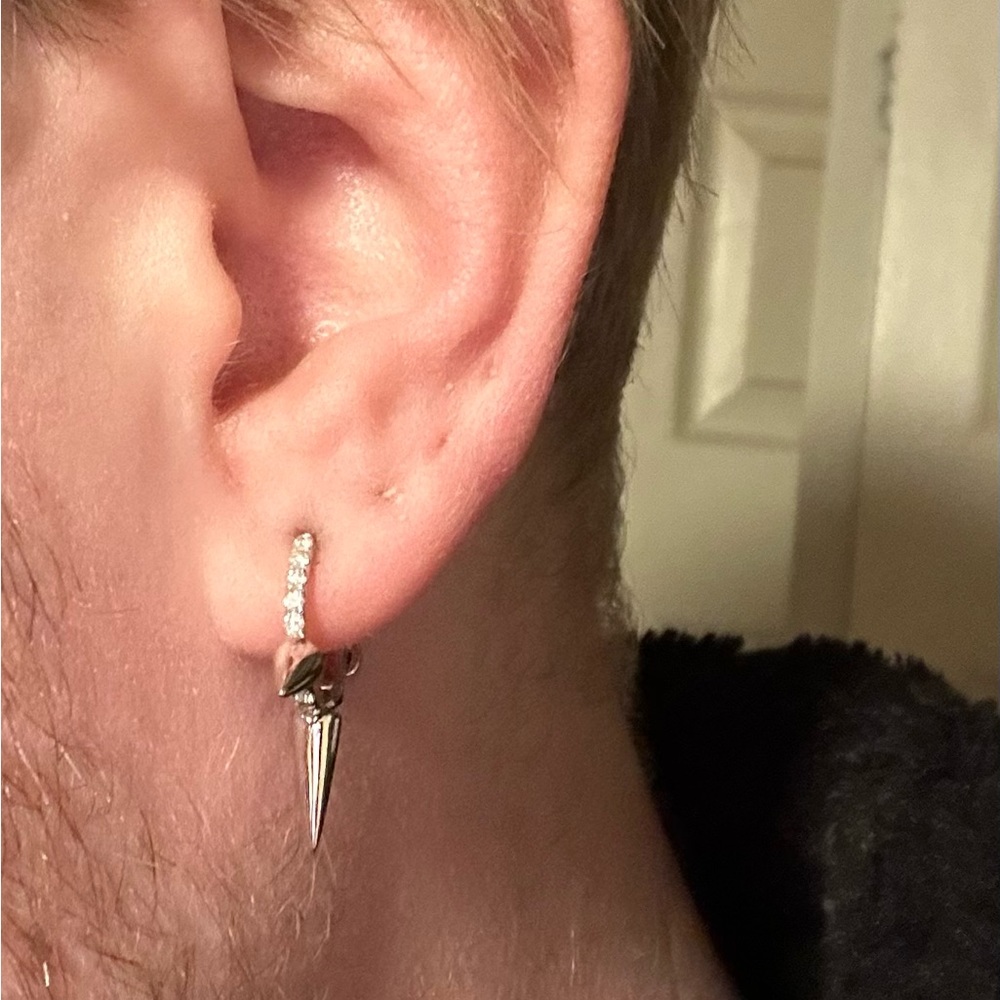 ANNE SISTERON 14kt white gold triple spike diamond earring